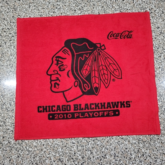 Chicago Blackhawks Golf Towel - Picture 1 of 3